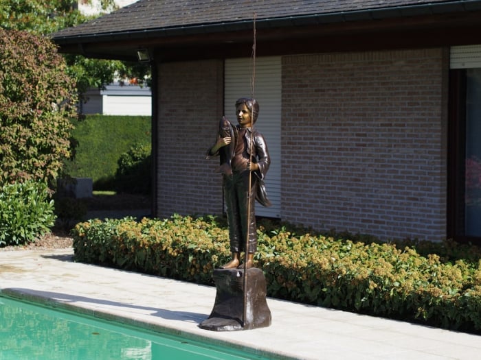 Statuie baiat care pescuieste, Bronz, 230 X 60 X 45 cm