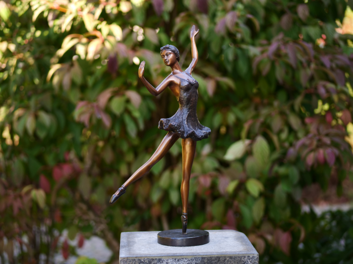 Statuie balerina, maro, Bronz 51 x 12 x 28 cm