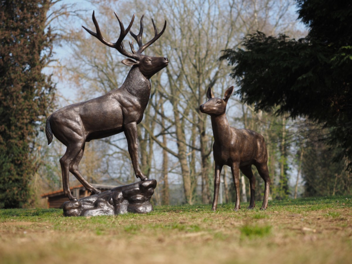 Statuie bronz, Cerb în picioare pe bază [7]