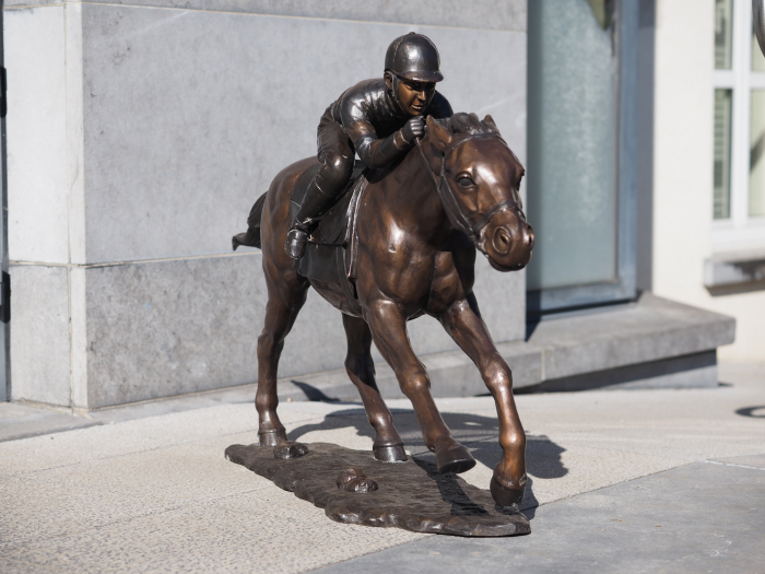 Statuie bronz, Jocheu pe cal  [4]