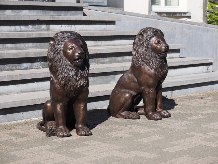 Statuie bronz, Leu șezând [2]