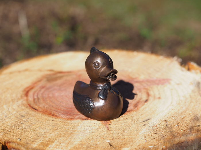 Statuie bronz, Rață cu papion 9 x 6 x 9 cm [2]