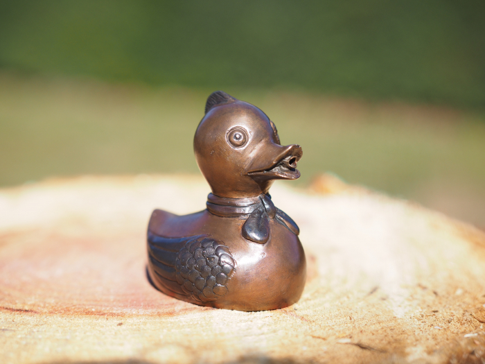 Statuie bronz, Rață cu papion 9 x 6 x 9 cm [5]