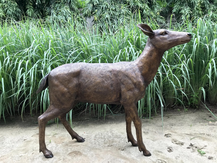 Statuie caprioara, Bronz, 122 X 30 X 130 cm [2]
