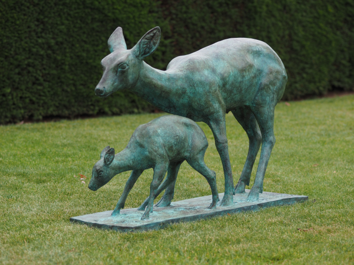 Statuie caprioara cu, copilul acesteia, Bronz, 80 X 35 X 115 cm [2]