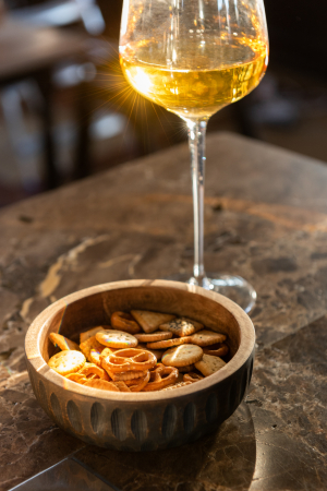 Boluri si castroane - Bol, lemn de mango, Maro/negru S