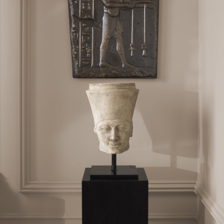 Bust Hatshepsut, finisaj din gresie , Dims: W. 30 | D. 40 | H. 58  (CM) [1]