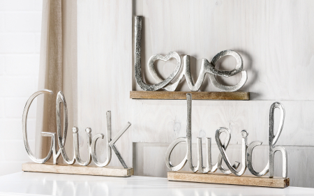 Decoratiune LOVE, aluminiu/lemn, argintiu/maro, 41x28.5x5 cm [1]