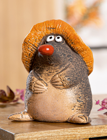 Decoratiuni - Figurina, „Manni”, motiv cartita, ceramica, maro, PU 4, L. 11,5 cm, l. 13,5 cm, H 16 cm