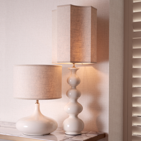 Lampă de masă, Jones din ceramică albă trosită, abajur inclus, Dims: W. 40 | max W. 46 | H. 64.5 (CM) [1]