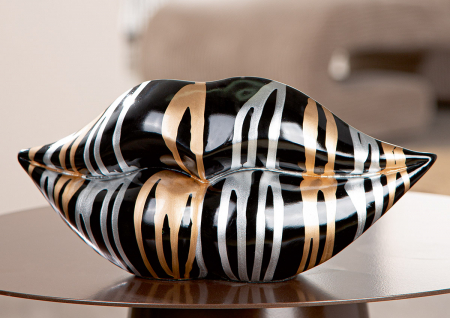 Obiect decorativ, Buze, Model liniar, Rășină sintetică, negru, PU 2, L. 9 cm, L. 28 cm, H 13 cm [3]