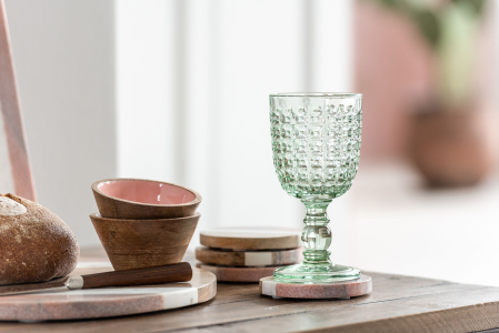 Pahar în relief [4]