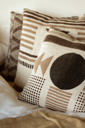 SALE % - Perna, Textil, Maro, 43x43x15