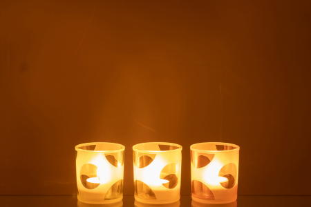 Set 3 suporturi lumanari, Sticla, Multicolor, 7.5x7.5x8 [3]