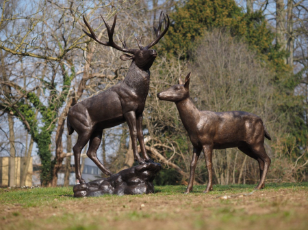 Statuie bronz, Cerb în picioare pe bază [5]