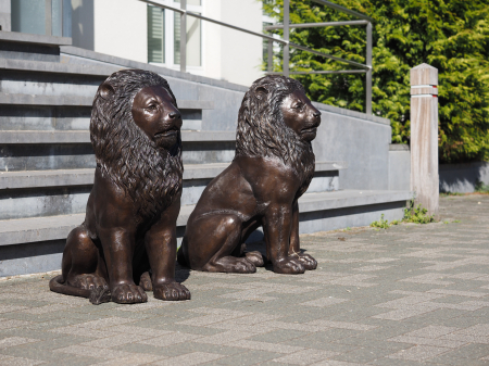 Statuie bronz, Leu șezând [4]