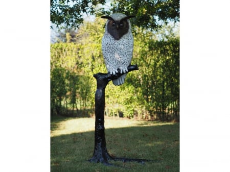 FIGURINE - Statuie bufnita alba care sta in copac, Bronz, 176 X 84 X 107 cm
