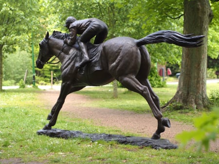 Statuie calaret pe cal, Bronz, 200 X 80 X 350 cm [3]