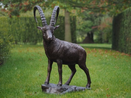 SALE % - Statuie capricorn care sta, Bronz, 120 X 40 X 85 cm