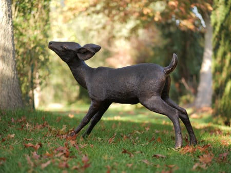 SALE % - Statuie caprioara mica, Bronz,  60 X 40 X 81 cm