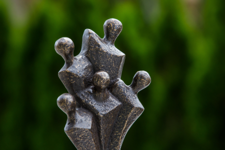 Statuie familie, Bronz 33 x 11 x 12 cm [2]