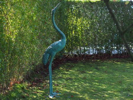 Statui - Statuie pasare macara care se uita in sus, Bronz, 170 X 44 X 45 cm