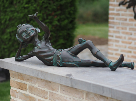 Figurine bronz - Statuie pixie care sta jos, Bronz, 33 x 42 x 83 cm