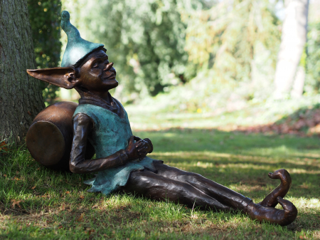 Statui - Statuie elf rezemat de ulcior, Bronz, 57 X 40 X 100 cm