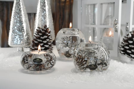 DECORATIUNI - Suport lumanare Dreamlight, Mercury, „Poveste de iarna”, motiv con de pin, sticla, maro, alb, PU 6, H 7 cm, A. 9 cm