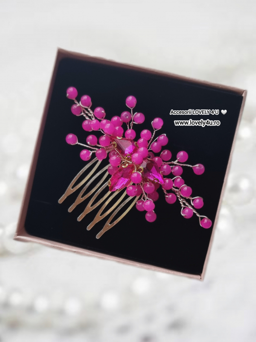 agrafă păr nașă, agrafă păr eveniment, agrafă păr handmade, pieptăn păr cu pietre, agrafă fucsia, accesoriu păr elegant, cadou nașă, accesorii păr nuntă, pieptăn păr mireasă, agrafă păr cristale, accesorii ocazie păr, agrafă păr placată cu argint, pieptăn elegant handmade, cadou femeie elegantă, agrafă cu mesaj motivațional, you are amazing, agrafă păr romantică, accesorii păr România, agrafă mică handmade, pieptăn decorativ fucsia, [3]