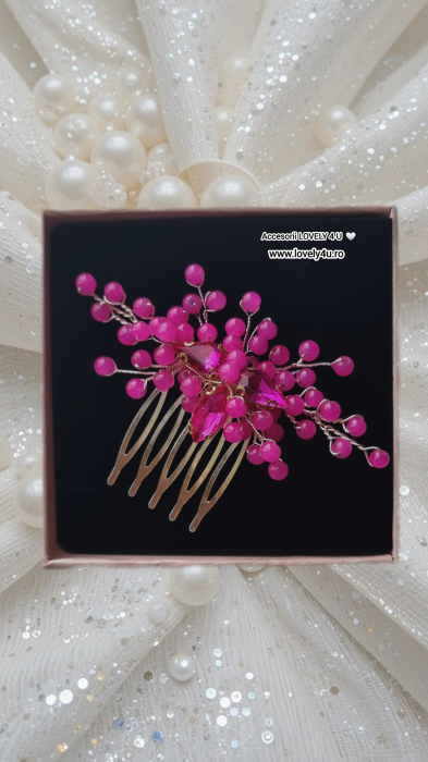 agrafă păr nașă, agrafă păr eveniment, agrafă păr handmade, pieptăn păr cu pietre, agrafă fucsia, accesoriu păr elegant, cadou nașă, accesorii păr nuntă, pieptăn păr mireasă, agrafă păr cristale, accesorii ocazie păr, agrafă păr placată cu argint, pieptăn elegant handmade, cadou femeie elegantă, agrafă cu mesaj motivațional, you are amazing, agrafă păr romantică, accesorii păr România, agrafă mică handmade, pieptăn decorativ fucsia, [4]