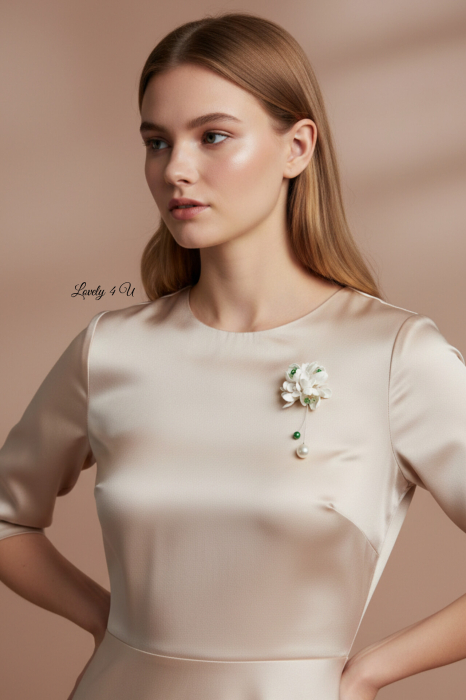 BELIEVE BLOOM - Broșă-buchet de ghiocei cu perlă verde Swarovski plutitoare - broșă handmade pin rever, broșă cu mesaj motivațional [5]