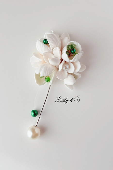 BELIEVE BLOOM - Broșă-buchet de ghiocei cu perlă verde Swarovski plutitoare - broșă handmade pin rever, broșă cu mesaj motivațional [4]