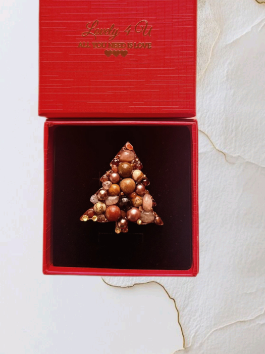 Broșă handmade BRAD cu pietre semiprețioase – model unicat cu Jasp, Onix, Granat, Jad, Piatra Soarelui | Idei cadou Crăciun | Lovely 4 U România, Broșă handmade BRAD cu pietre semiprețioase naturale și mesaj motivațional YOU ARE AMAZING – bijuterie unicat Lovely 4 U [7]