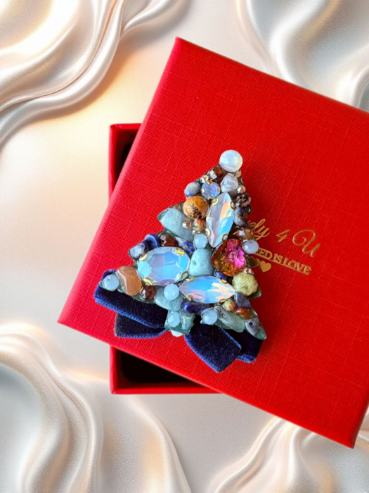 Broșă brad de Crăciun handmade cu pietre semiprețioase Lapis, Jasp, Piatra Soarelui, Unakit, Cameol, Granat verde și maro – bijuterie unicat Lovely 4 U [3]