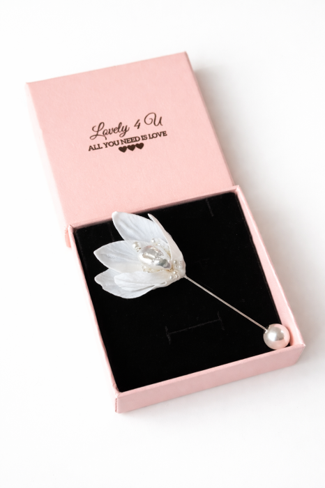 Detaliul care Îți Completează Ținuta – Broșă cu Perlă Baroc [3]