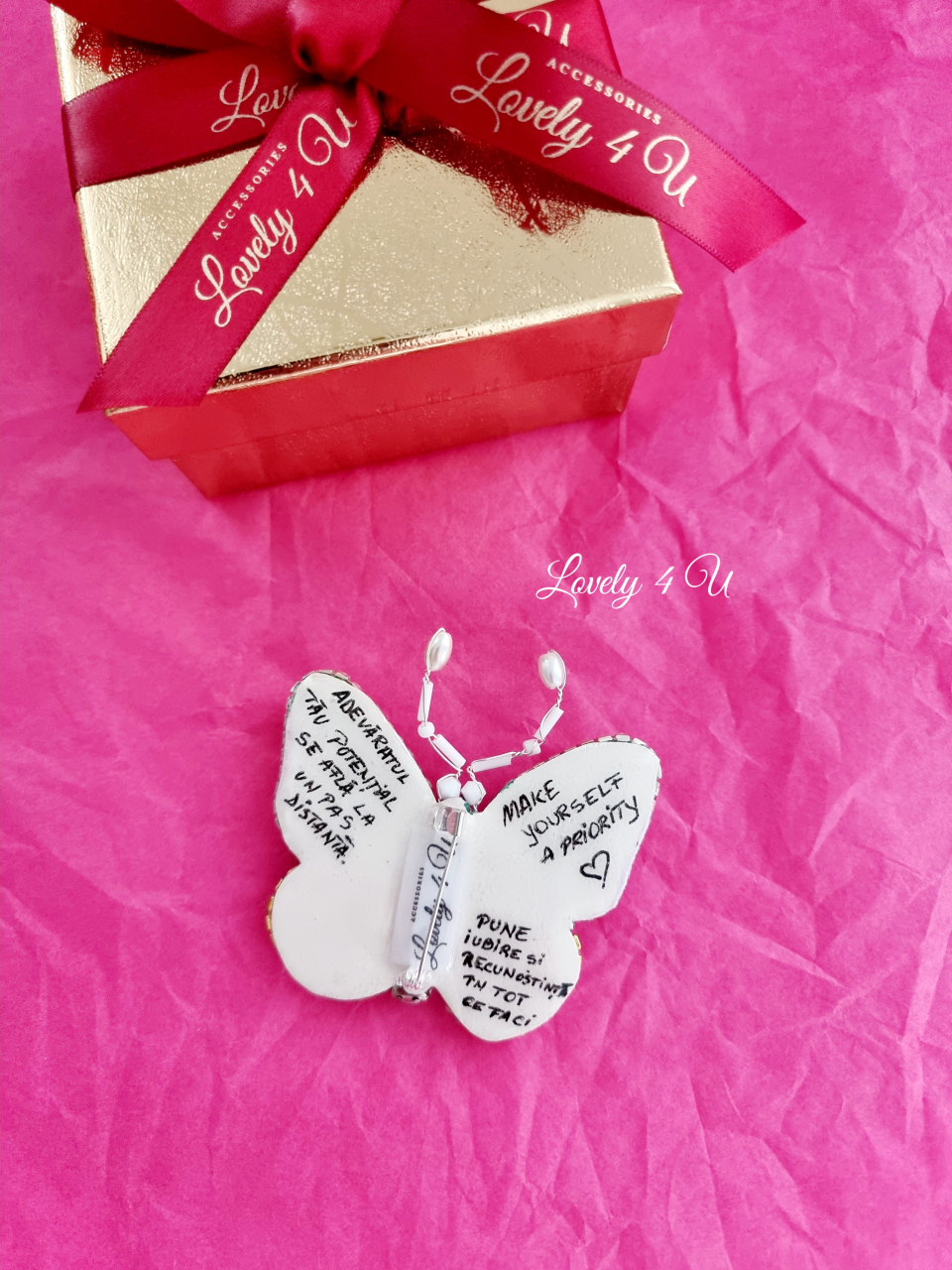 CADOU MARTISOR, CADOU 8 MARTIE, CADOU SPECIAL MAMA, BROSA FLUTURAS, BROSA CUSUTA MANUAL, BROSE HANDEMADE, FLUTURE CU PERLE, ACCESORII FLUTURAS, ACCESORII LOVELY 4 U, BIJUTERII FLUTURAS, BIJUTERII 2024 [3]