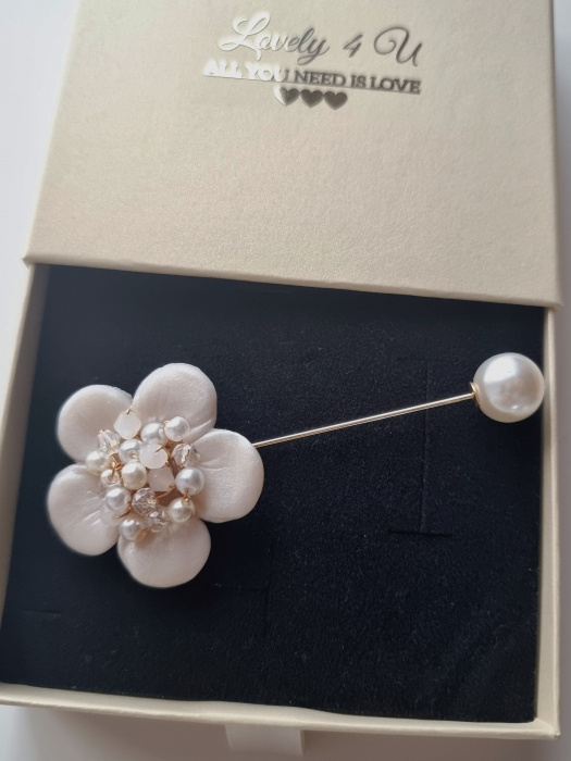 Broșă handmade floare cu perlă, ODRIDA - brosa elegantă cu perle ,  cristale biconice Swarovski, mesaj motivațional pe verso : Believe in yourself, Sparkle every day [4]