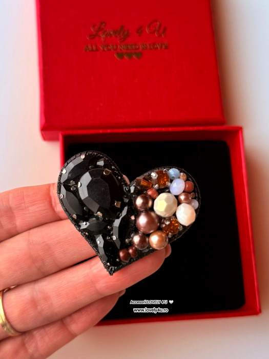 Broșă inima handmade, Model unicat cu perle și pietre în nuanțe de negru, crem maro, idei cadou, mesaj Sparkle every day, Love yourself, Shine on [4]