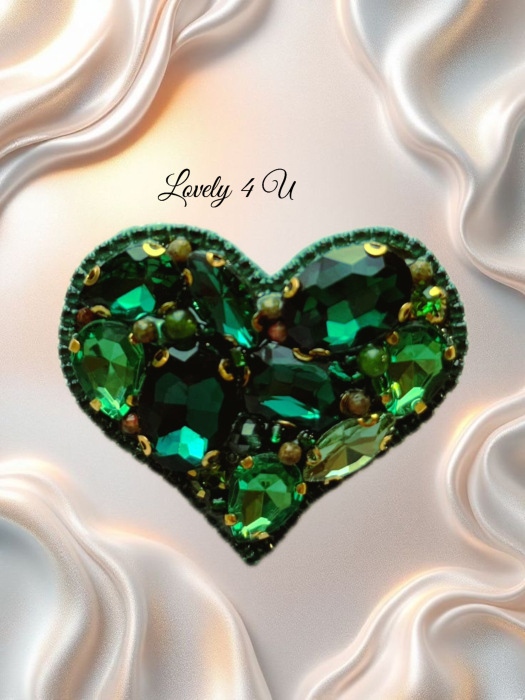Broșă Inimă Verde cu Pietre Semiprețioase Jad și Unakit – Bijuterie Unicat Handmade | Lovely 4 U [1]