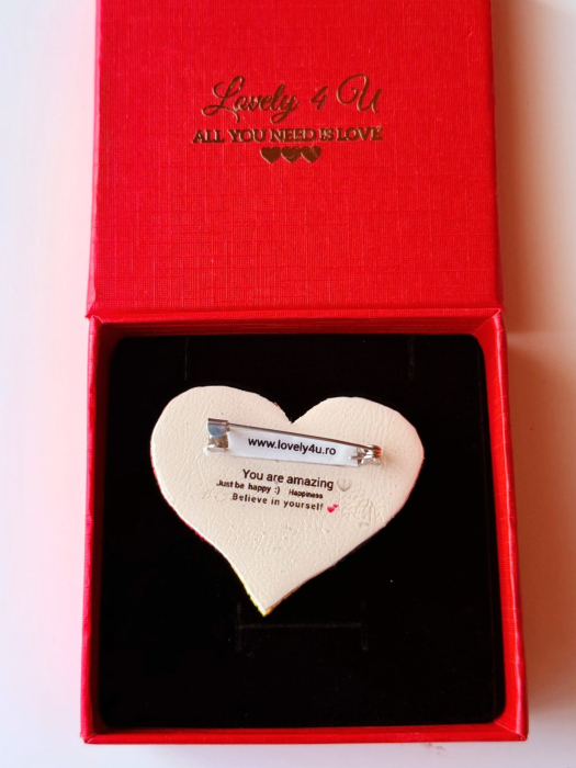 Broșă inimă tricoloră - Idei cadou 1 Decembrie, accesoriu tricolor, insigna steagul romaniei, bijuterii steagul romaniei, set accesorii tricolore steagul romaniei, cercei ,  Set broșă și colier - bijuterii tricolor steagul romaniei, ziua nationala a romaniei, 1 decembrie, cadou 1 decembrie, cadou pentru doamne 1 decembrie, idei cadouri ziua nationala a romananiei, accesorii lovely 4 u, 1 decembrie accesorii [4]