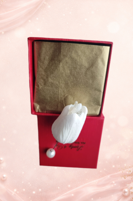 Broșă lalea albă handmade cu perle și pietre semiprețioase – LOVELY 4 U [9]