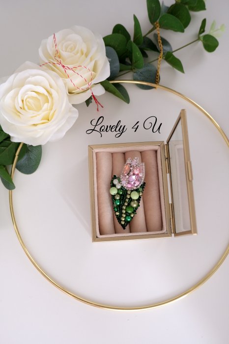 Broșă mărțișor, Martisor, Martisor pentru doamne, mertisorul perfect, cadou de martisor, cadou invatatoare, accesorii lovely 4 u,  BROSA LALEA,  ACCESORII LALEA, LALELE ROZ, ACCESORII LOVELY 4 U, BIJUTERII 2024, CADOU 8 MARTIE, CADOU ZIUA FEMEI, ACCESORII REALIZATE MANUAL, BROSE ELEGANTE, BIJUTERII 2024, LOVELY [10]