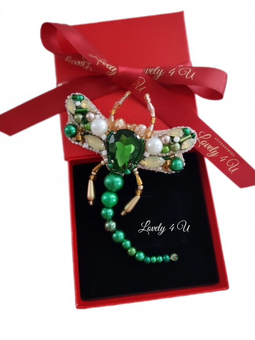 BROSA LIBELULA, ACCESORII LOVELY 4 U, CADOU martie, CADOU martisor, BIJUTERII LIBELULA, ACCESORII LIBELULA, BIJUTERII 2023, CADOU SPECIAL, CADOU HANDMADE, ACCESORII 2023, BROSE ELEGANTE, BROSE  PERLE [2]