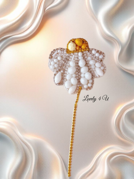 Brosa Margareta - handmade - broasa eleganta cu cristale, pietricele , briolete- bijuterie unicat  cu  semnificatie [3]