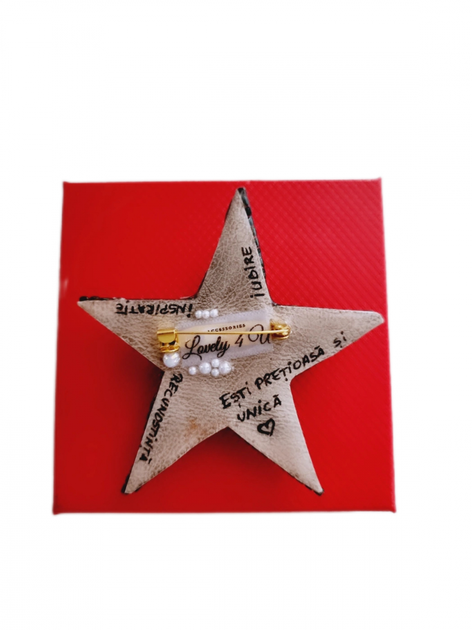 accesorii lovely 4 u, cadou timisoara, brosa stea de iarna cu perle,  stea cu perle, accesorii stea cu perle, steluta de craciun, brosa mare, brose colorate, brose craciun, brose cu pietre naturale, brose handmade, brose handmade colorate de craciun, brose pietre semipretioase, cadouri copii craciun, cadouri craciun, cadouri de craciun, cadouri de craciun pentru copii, cadouri de craciun pentru fete, brosa steluta , brosa alba [3]