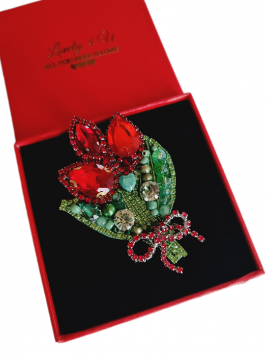 Broșă Buchet de Lalele Handmade – Cristale Swarovski, Perle, Mesaj Motivațional „SPARKLE EVERY DAY. LOVE YOURSELF [7]