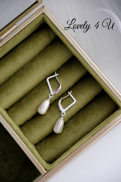 Cercei Ivory cu perle Swarovski tip picătură și cu închizătoare de argint. [6]