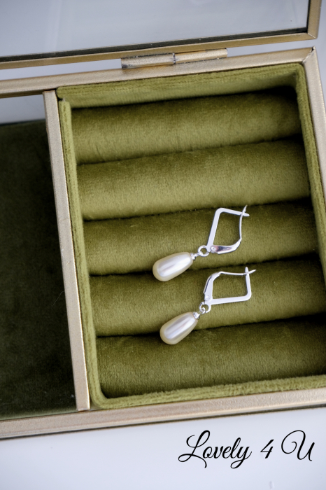 Cercei Ivory cu perle Swarovski tip picătură și cu închizătoare de argint. [7]