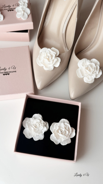 Clipsuri accesorii handmade pentru pantofi,  flori si perle Swarovski - Clipsuri florale care schimbă instant ținuta [6]